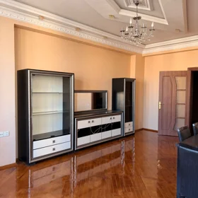 In Baku 100.0 m² apartment is for rent - Image 4