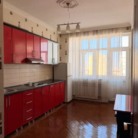 In Baku 100.0 m² apartment is for rent - Image 8