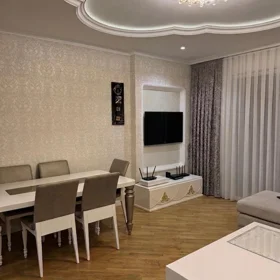 In Baku 130.0 m² apartment is for rent - Image 3