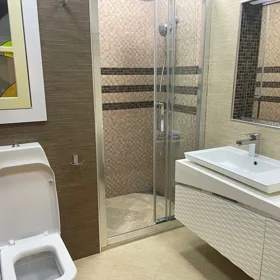 In Baku 90.0 m² apartment is for rent - Image 3