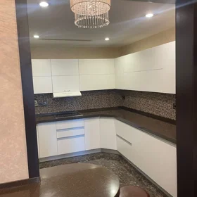 In Baku 90.0 m² apartment is for rent - Image 5
