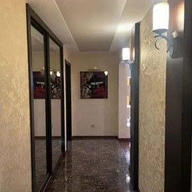 In Baku 90.0 m² apartment is for rent - Image 10