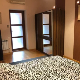 In Baku 90.0 m² apartment is for rent - Image 6