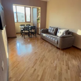 In Baku 70.0 m² apartment is for rent - Image 2