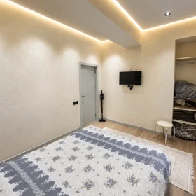 In Baku 64.0 m² apartment is for sale - Image 2