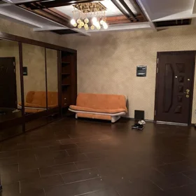 In Baku 210.0 m² apartment is for rent - Image 3