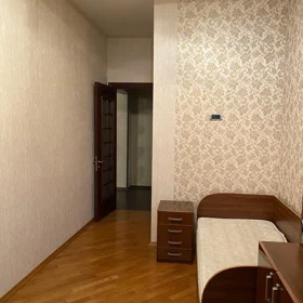 In Baku 210.0 m² apartment is for rent - Image 7