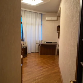 In Baku 210.0 m² apartment is for rent - Image 9