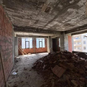 In Baku 132.0 m² apartment is for sale - Image 4