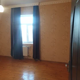 In Baku 104.0 m² house with 4.0 rooms is for sale - Image 2