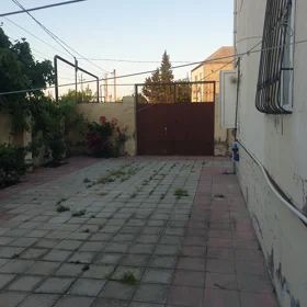 In Baku 104.0 m² house with 4.0 rooms is for sale - Image 3
