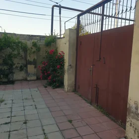 In Baku 104.0 m² house with 4.0 rooms is for sale - Image 9