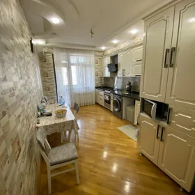 In Baku 80.0 m² apartment is for rent - Image 4