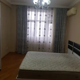 In Baku 90.0 m² apartment is for rent - Image 2