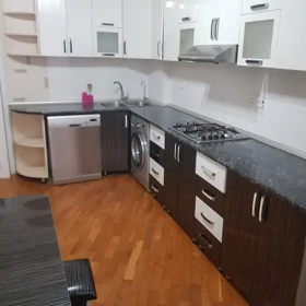 In Baku 90.0 m² apartment is for rent - Image 4