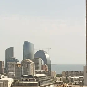 In Baku 148.0 m² apartment is for sale - Image 3
