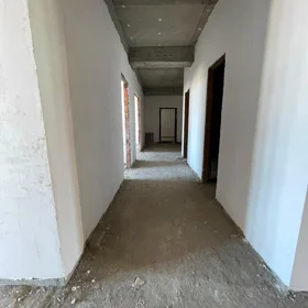 In Baku 180.0 m² apartment is for sale - Image 5