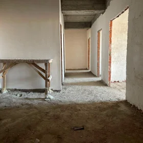 In Baku 180.0 m² apartment is for sale - Image 9