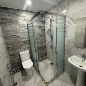 In Baku 100.0 m² apartment is for rent - Image 9