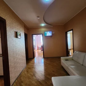 In Baku 142.0 m² apartment is for sale - Image 9