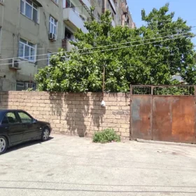 In Baku 65.0 m² apartment is for sale - Image 3