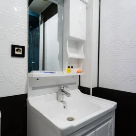 In Səbail rayonu 80.0 m² apartment is for rent - Image 2