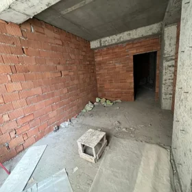 In Baku 145.0 m² apartment is for sale - Image 3