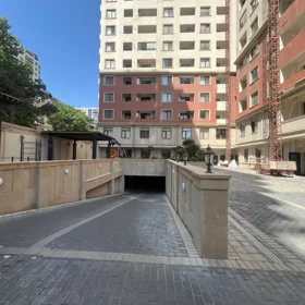 In Baku 162.0 m² apartment is for sale - Image 4
