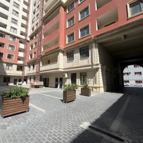 In Baku 162.0 m² apartment is for sale - Image 5