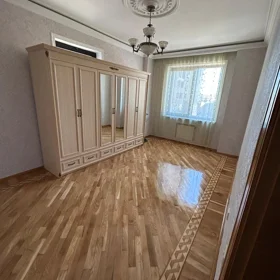 In Baku 104.0 m² apartment is for sale - Image 10