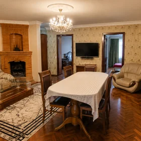 In Baku 85.0 m² apartment is for sale - Image 3