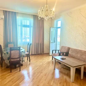 In Baku 70.0 m² apartment is for rent - Image 3