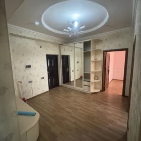 In Baku 80.0 m² apartment is for rent - Image 4