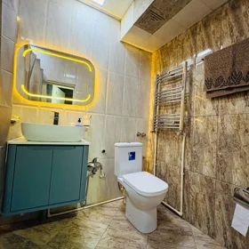 In Baku 70.0 m² apartment is for sale - Image 2