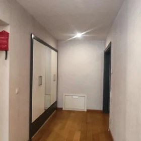 In Baku 90.0 m² apartment is for rent - Image 9
