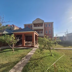 In Khirdalan 520.0 m² house with 7.0 rooms is for sale - Image 5