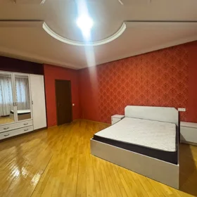 In Baku 140.0 m² apartment is for sale - Image 3