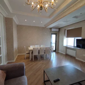 In Baku 150.0 m² apartment is for rent - Image 3