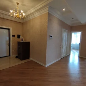 In Baku 150.0 m² apartment is for rent - Image 10