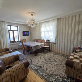 In Baku 100.0 m² house with 3.0 rooms is for sale - Image 5