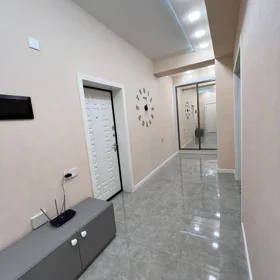 In Khirdalan 75.0 m² apartment is for rent - Image 7
