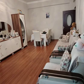 In Səbail rayonu 65.0 m² apartment is for sale - Image 2