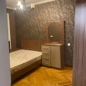 In Baku 80.0 m² apartment is for rent - Image 3