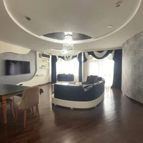 In Baku 360000.0 m² apartment is for sale - Image 2