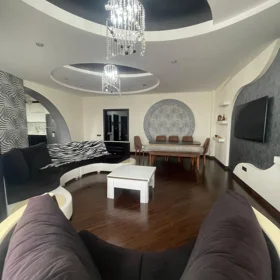 In Baku 360000.0 m² apartment is for sale - Image 10