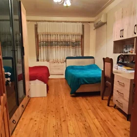 In Baku 100.0 m² apartment is for sale - Image 6