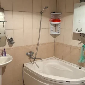 In Baku 100.0 m² apartment is for sale - Image 3