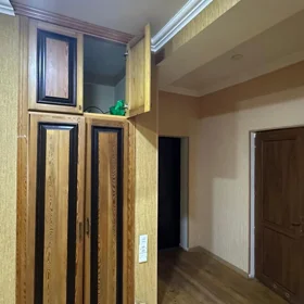 In Baku 100.0 m² apartment is for sale - Image 2