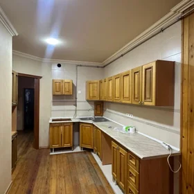 In Baku 100.0 m² apartment is for sale - Image 5