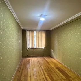 In Baku 100.0 m² apartment is for sale - Image 10